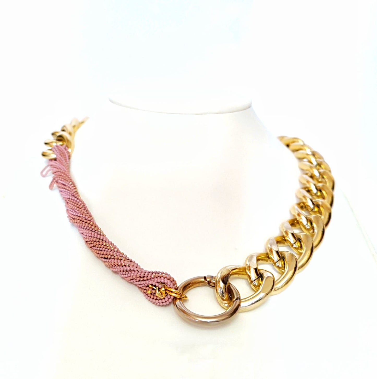 Collar Guyana